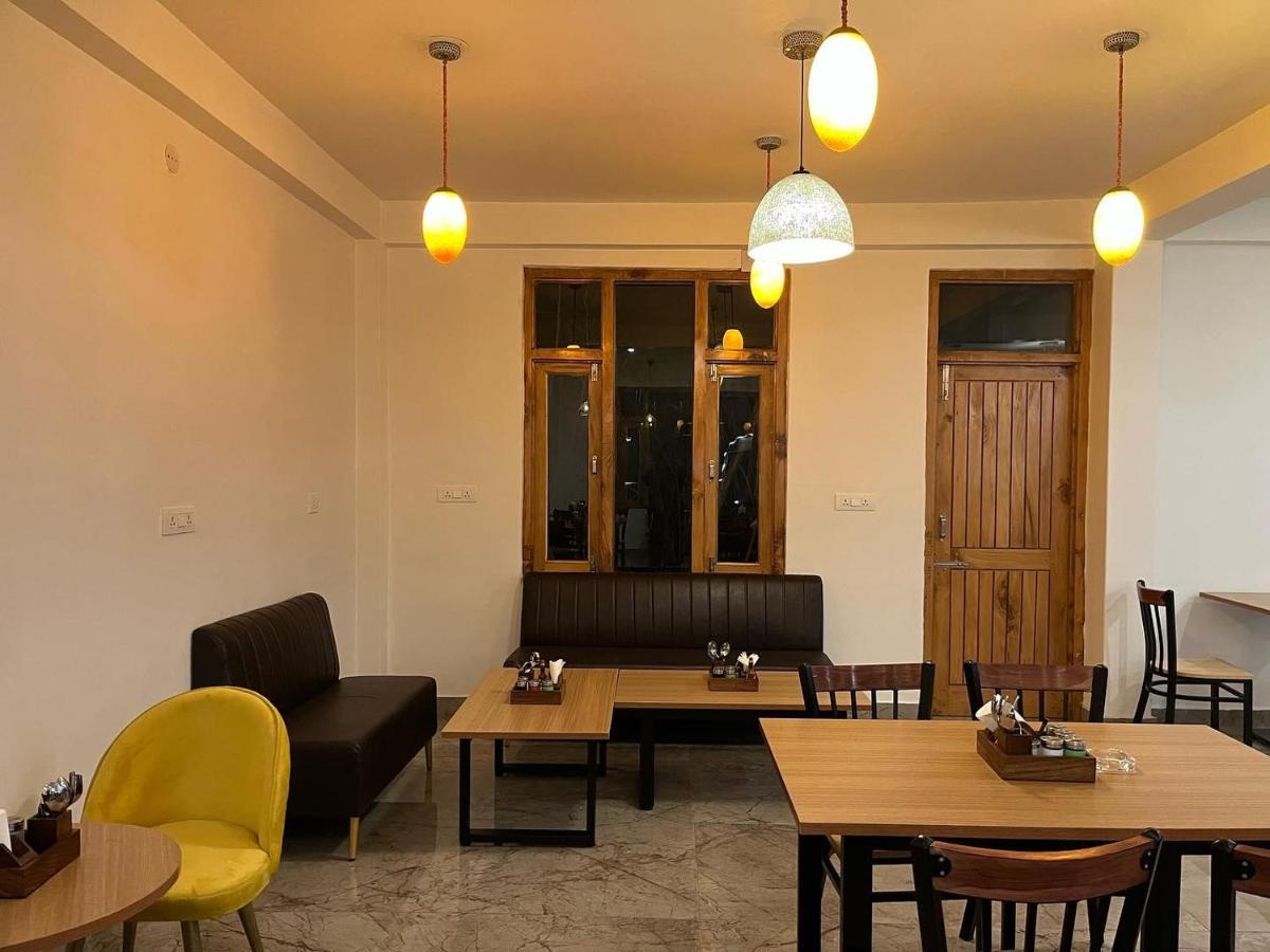 Hotel Adinova Kasol Buitenkant foto