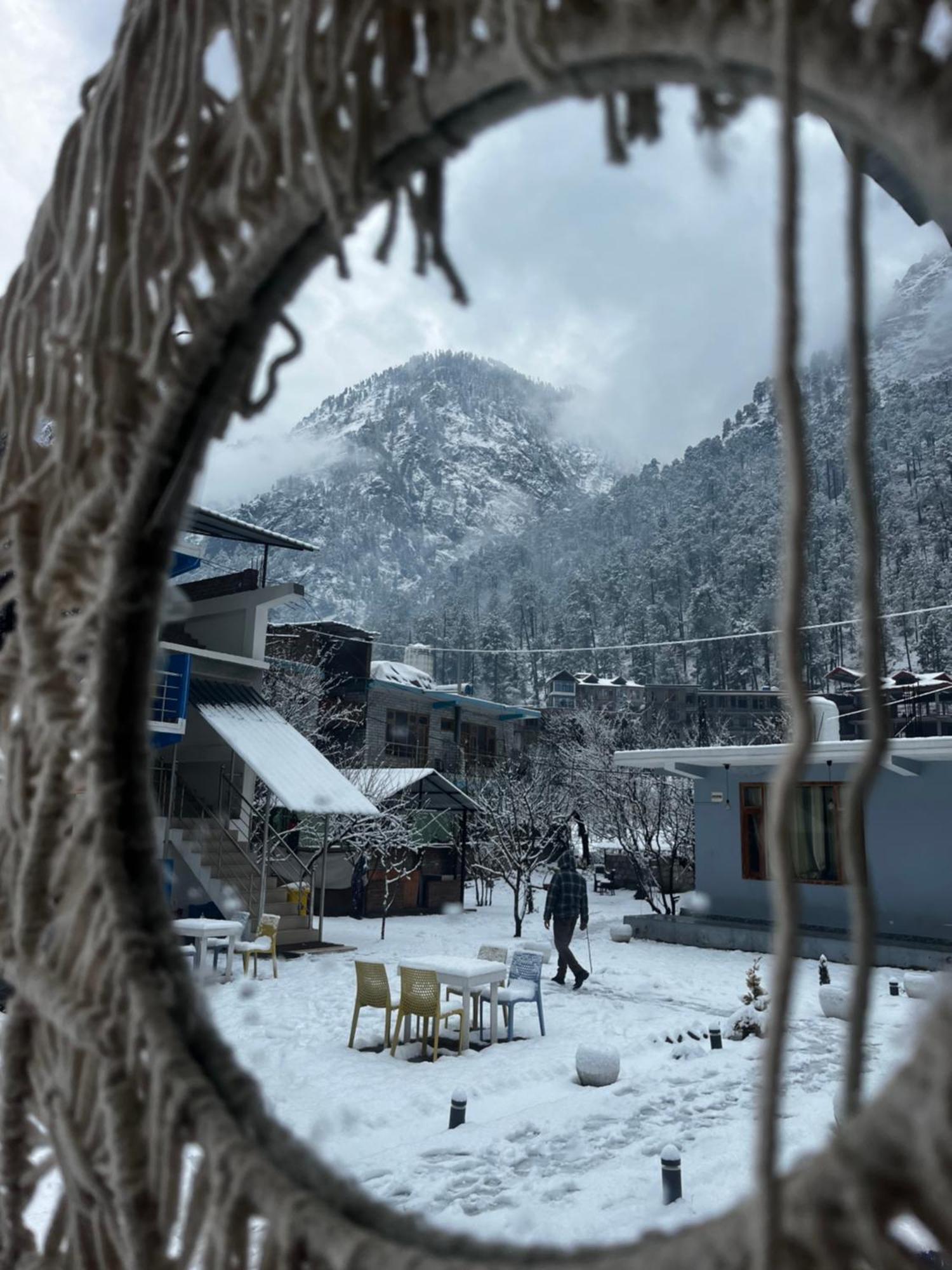 Hotel Adinova Kasol Buitenkant foto