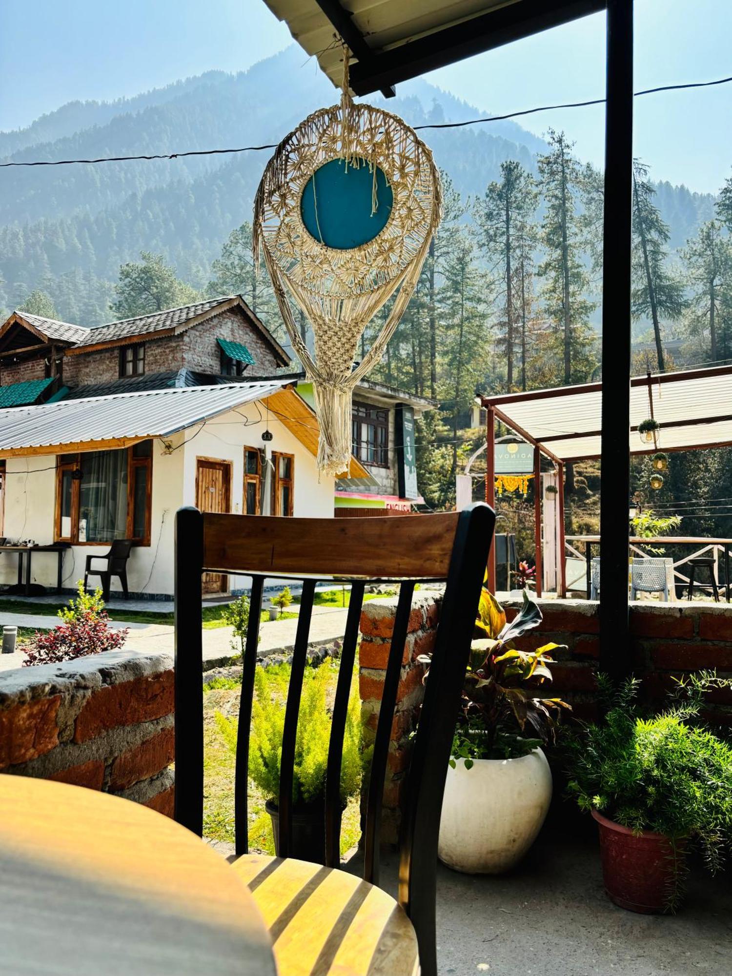 Hotel Adinova Kasol Buitenkant foto